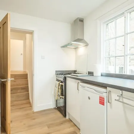 Cosy Two Bedroom Apartment In Excellent Location Cambridge  Exterior photo