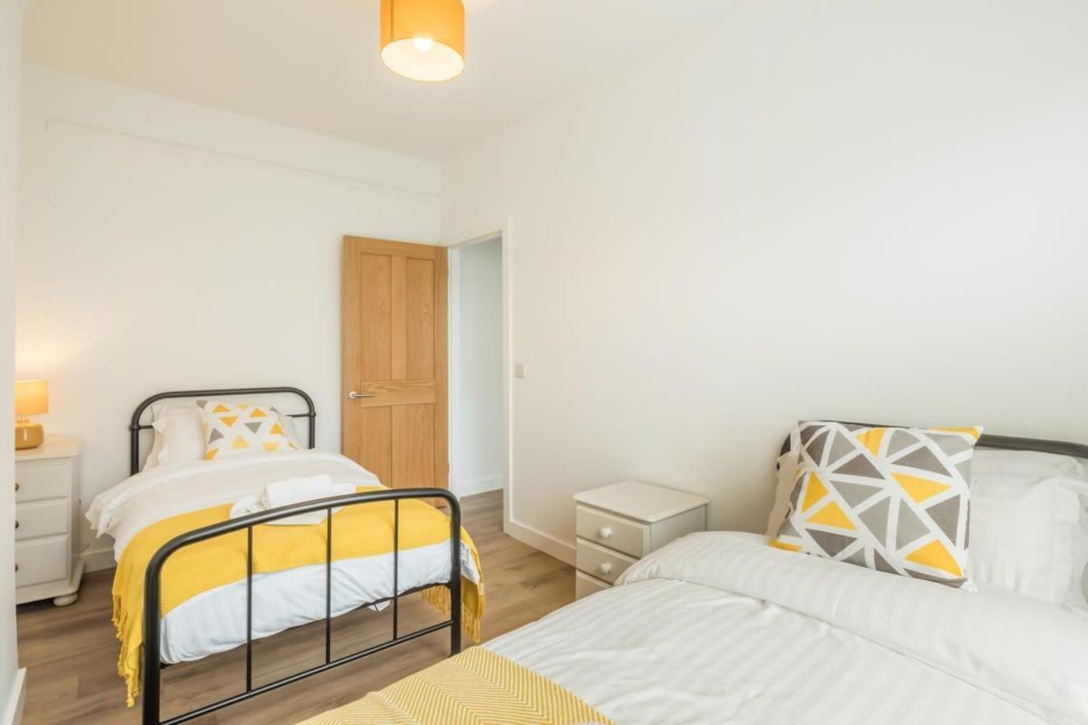 Cosy Two Bedroom In Excellent Location Vakantiehuis CBG