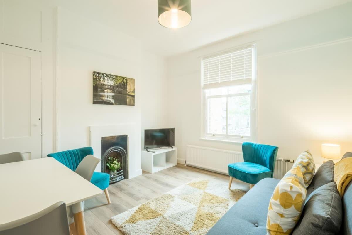 Cosy Two Bedroom In Excellent Location * CBG
